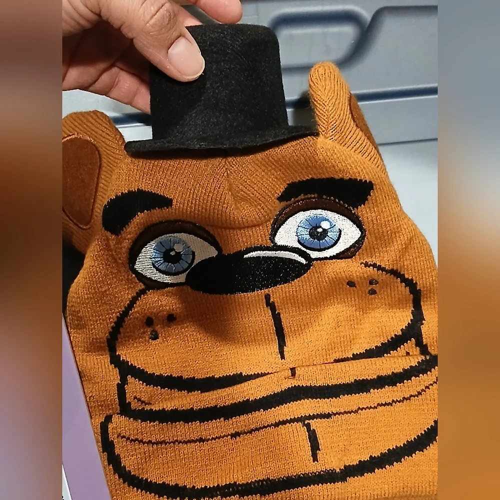 Kids Two Xsmall Mittens & Freddy Hat Set